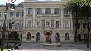 دراسة الهندسة المعمارية في روسيا - مبنى معهد موسكو للعمارة