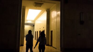 تكلفة الدراسة في روسيا - طلاب في جامعة موسكو الحكومية